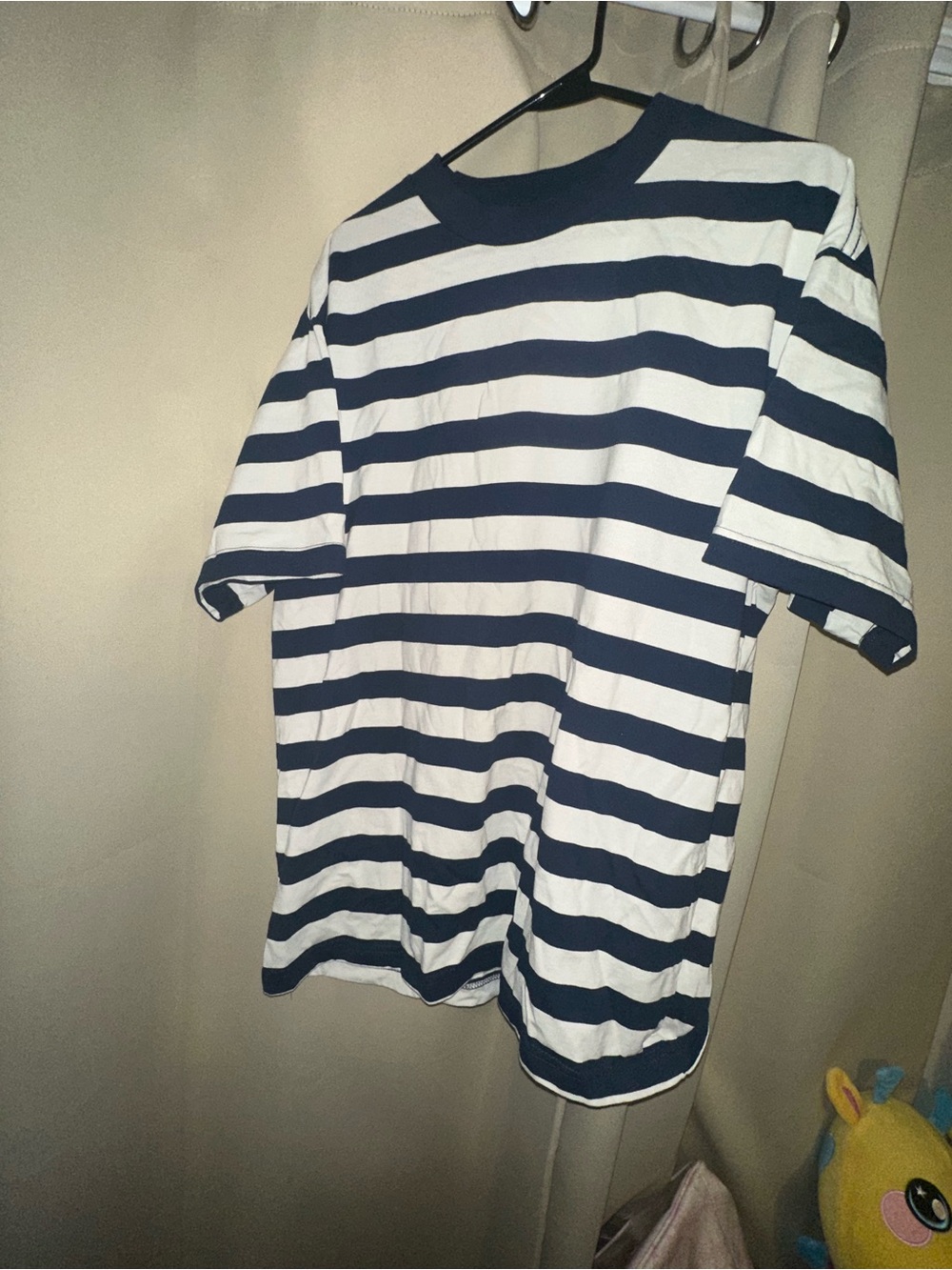 PacSun Navy and White Striped Short Sleeve T-Shirt men’s size Large